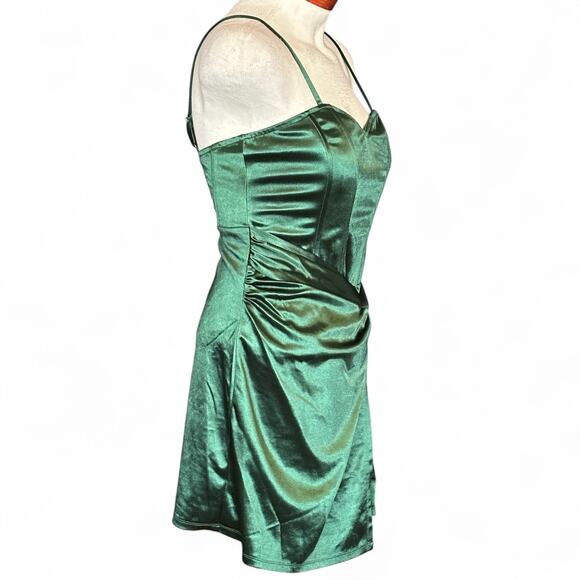 Lulus Best Night Out Emerald Green Satin Twist-Front Mini Dress Size L Glam NWT - Picture 7 of 10